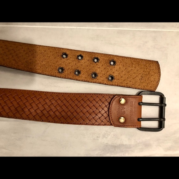 Tan leather belt - Picture 2 of 3
